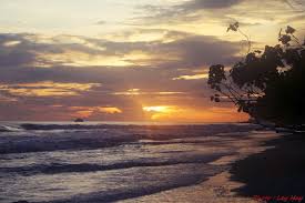 Papua , Pantai Jamursba Medi, Sorong – jayapura : Senja Di Pantai Jamursba Medi