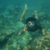 Lombok, : snorkeling di pantai pasir perawanan