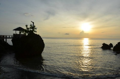 suasana senja di pantai Anoi itam - Aceh : Pantai Anoi Hitam, Sabang – Aceh
