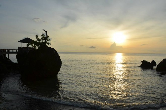 Aceh , Pantai Anoi Hitam, Sabang – Aceh : Suasana Senja Di Pantai Anoi Itam