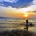 Sulawesi Tengah, : sunset di pantai Geulumpang