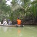 Jawa Barat, : Canoing di Pulau Pamanggangan, sekitar Handeuleum