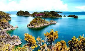 Keindahan Pulau Pianemo, Raja A - Papua : Kepulauan Pianemo ( kepulauan Fam ),  Raja Ampat – Papua