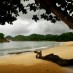 Maluku, : pantai kondang bandung yang teduh