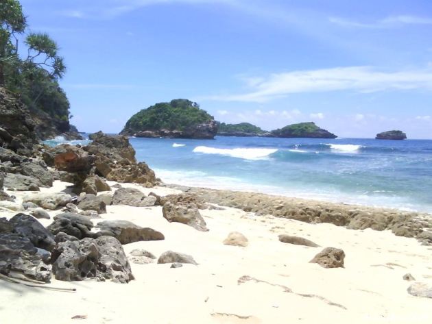 Jawa Timur , Pantai Gurah, Blitar – Jawa Timur : Pantai Peh Pulo