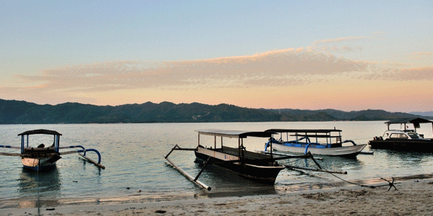 Bali & NTB , Gili Nanggu, Lombok Barat – NTB : Perahu Nelayan Gili Lampu