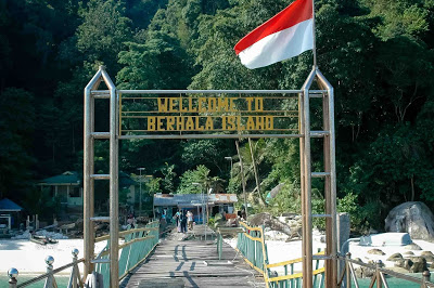 Sumatera Utara , Pulau Berhala, Sumatera Utara : Gerbang Masuk Pulau Berhala