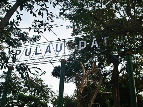 Gerbang Masuk Pulau Datu - Kalimantan Selatan : Pulau Datu, Tanah Laut – Kalimantan Selatan