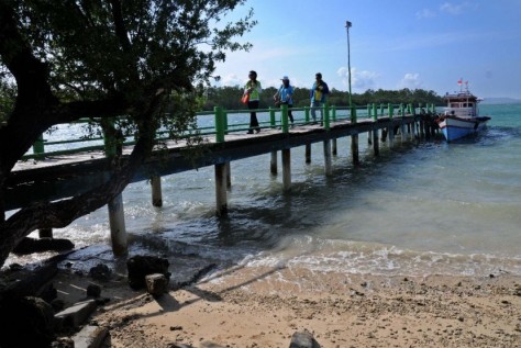 dermaga pulau handeuleum - Banten : Pulau handelwum – Banten