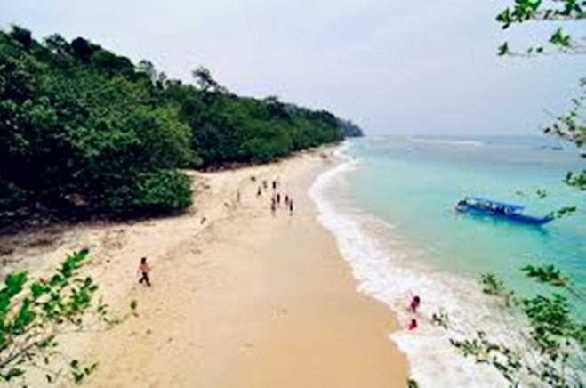 Jawa Barat , Pantai Pananjung dan Taman Wisata Alam (TWA) Pangandaran, Ciamis – Jawa Barat : Pantai Pananjung