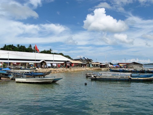 Papua , Pulau Doom, Sorong – Papua : Pelabuhan Pulau Doom