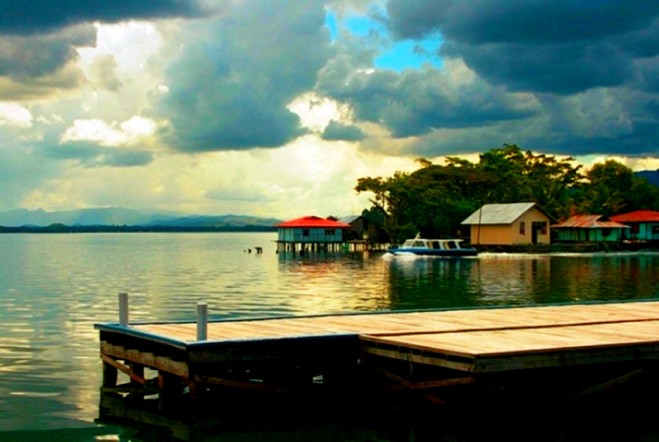 Papua , Pulau Asei, Jayapura – Papua : Pemandangan Di Pulau Asei