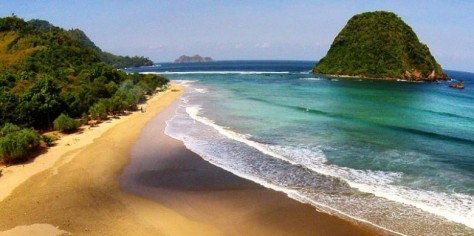 Pesona Pantai Pulau Merah - Jawa Timur : Pantai Pulau Merah, Banyuwangi – Jawa Timur