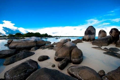 Aceh , Pulau Batu Berlayar, Samadua – Aceh : batu berlayar, aceh