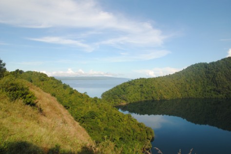 pemandangan di danau motitoi   pulau satonda - Bali & NTB : Pulau Satonda, Sumbawa – NTB