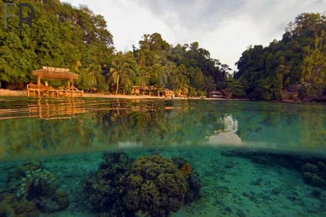 Jernihnya Perairan di pulau kadidiri - Sulawesi Tengah : Pulau kadidiri, Tojo Una Una – Sulawesi Tengah